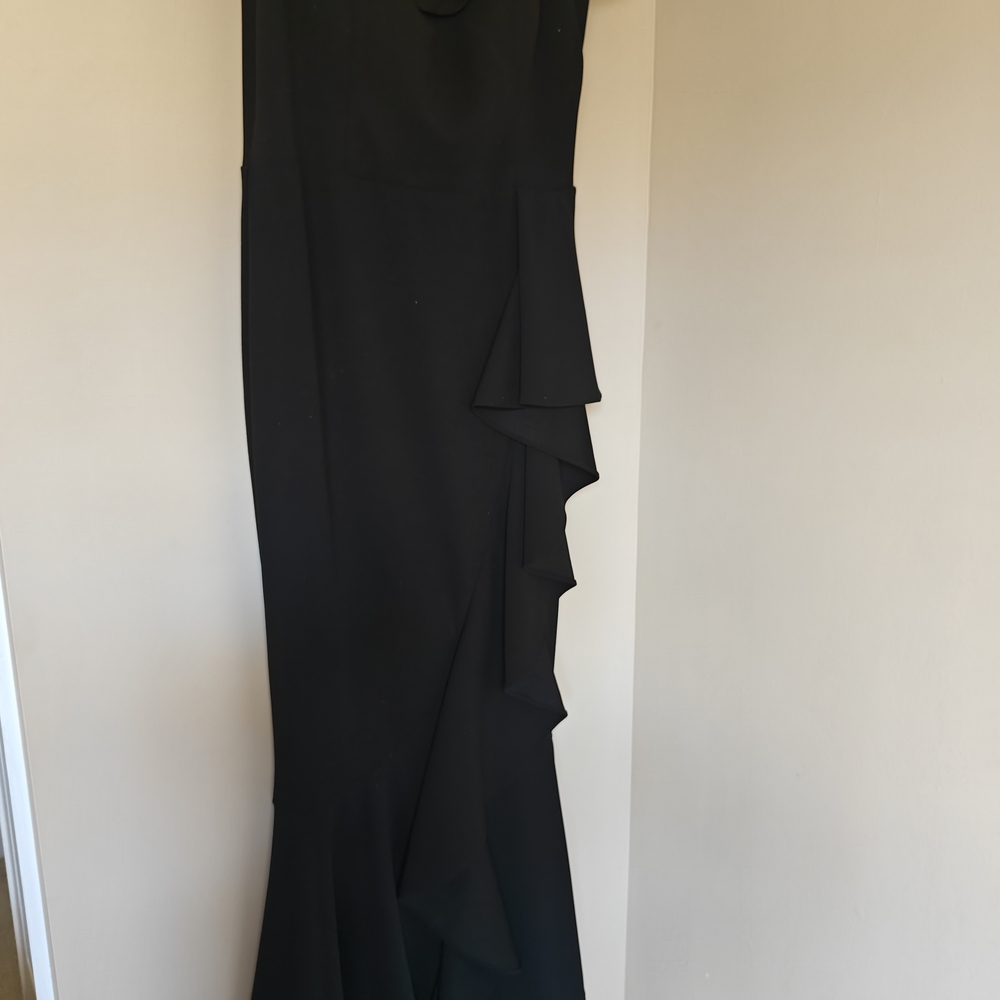 Betsy & Adam Ruffle Black Dress. - Picture 11 of 16